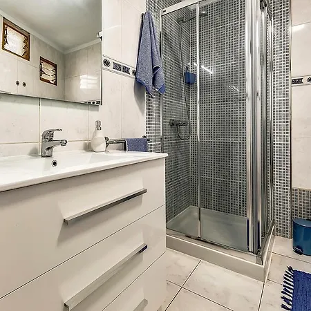 Los Cristianos 2 Bedrooms * 洛斯克里斯蒂亚诺斯